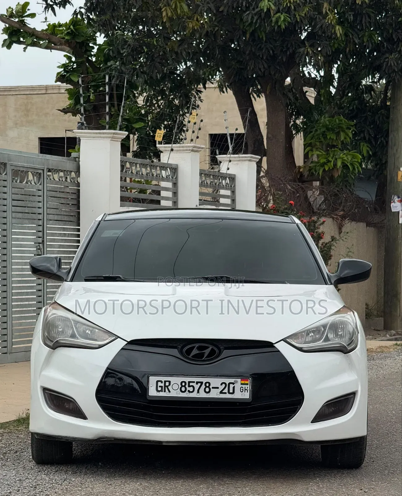 Hyundai Veloster 3dr Hatchback w/Black Interior (1.6L 4cyl 6AM) 2014 White