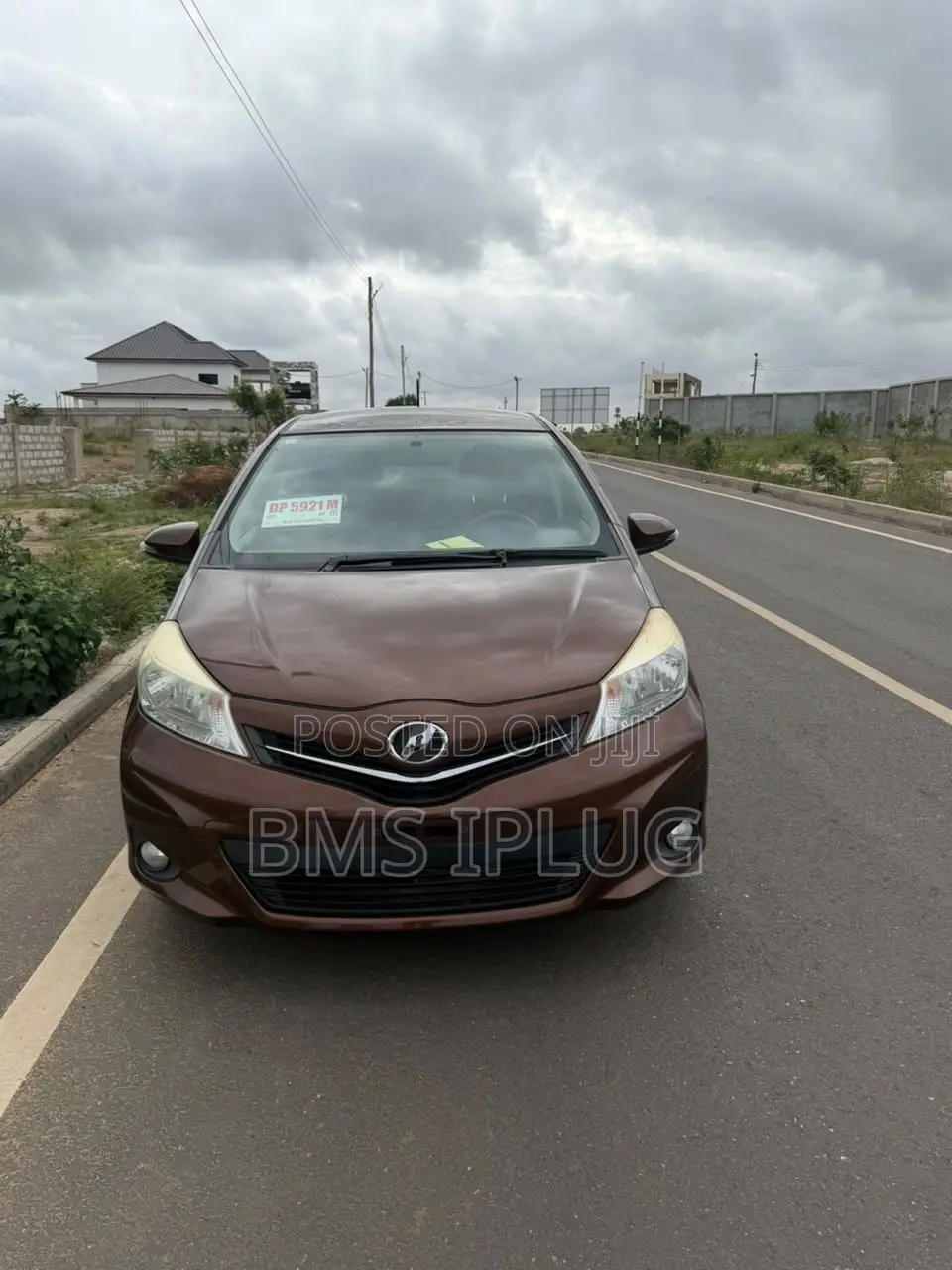 Toyota Vitz 2012 Burgundy