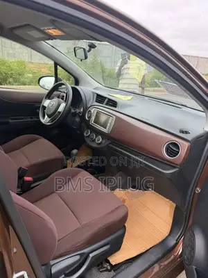 Toyota Vitz 2012 Burgundy
