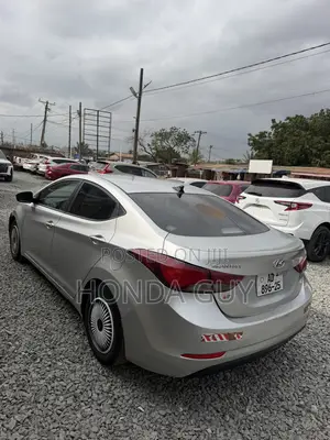 Hyundai Elantra 2016 Silver