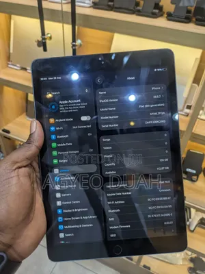 New Apple iPad 10.2 (2021) 128 GB Gray