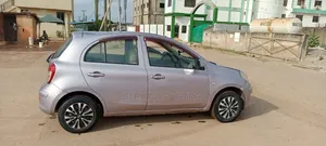 Nissan March 1.2 FWD 2013 Pink