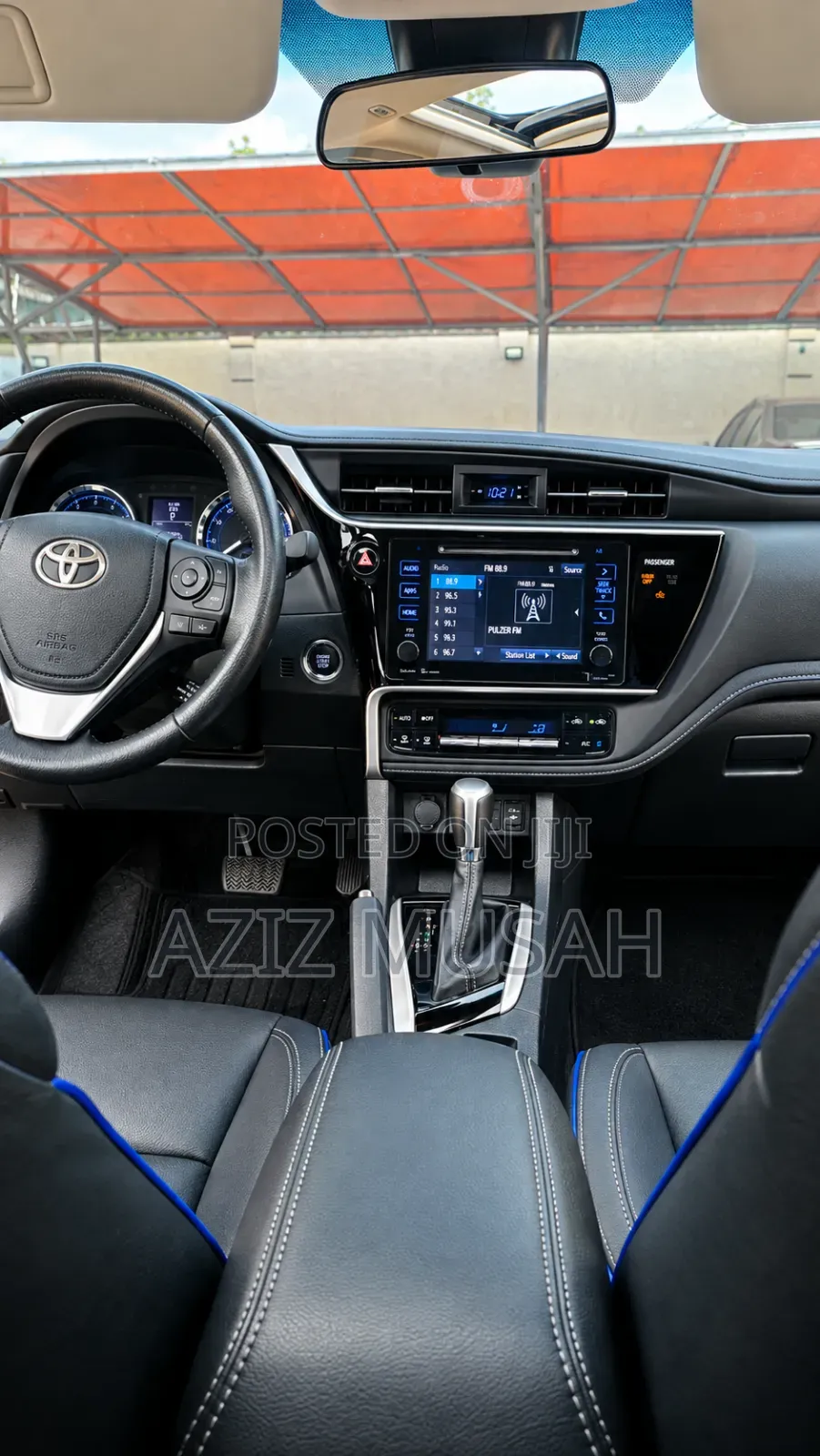 Toyota Corolla XSE 4dr Sedan (1.8L 4cyl CVT) 2017 Gray