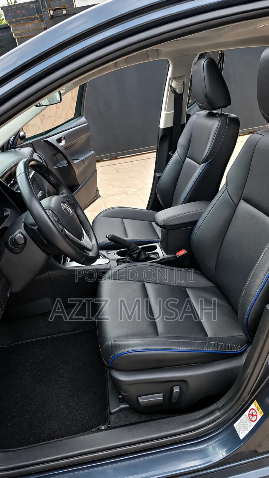 Toyota Corolla XSE 4dr Sedan (1.8L 4cyl CVT) 2017 Gray