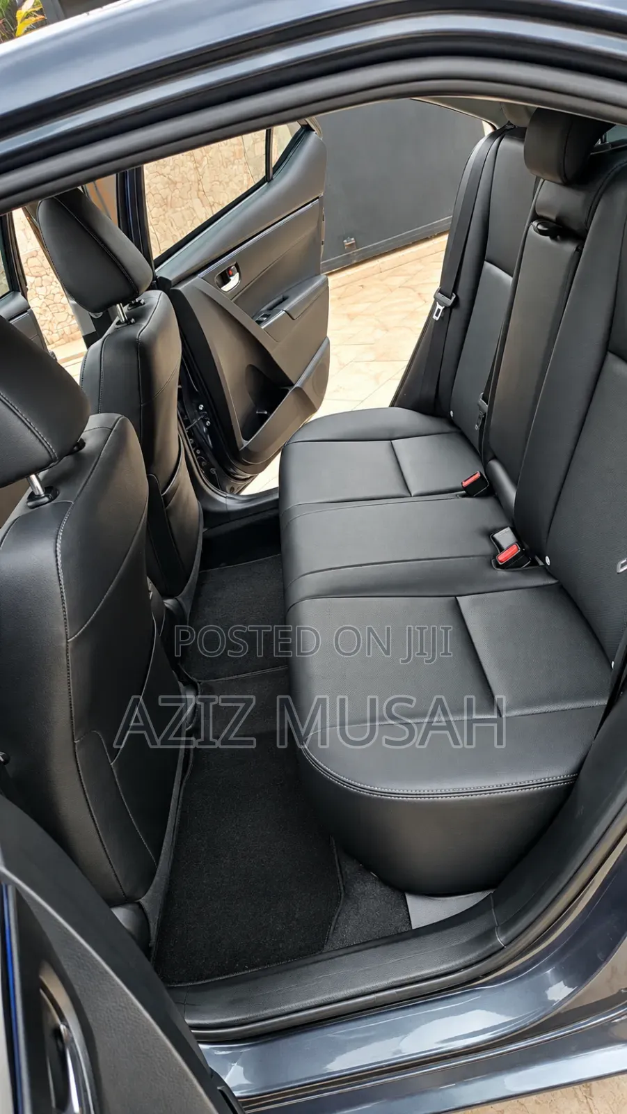 Toyota Corolla XSE 4dr Sedan (1.8L 4cyl CVT) 2017 Gray