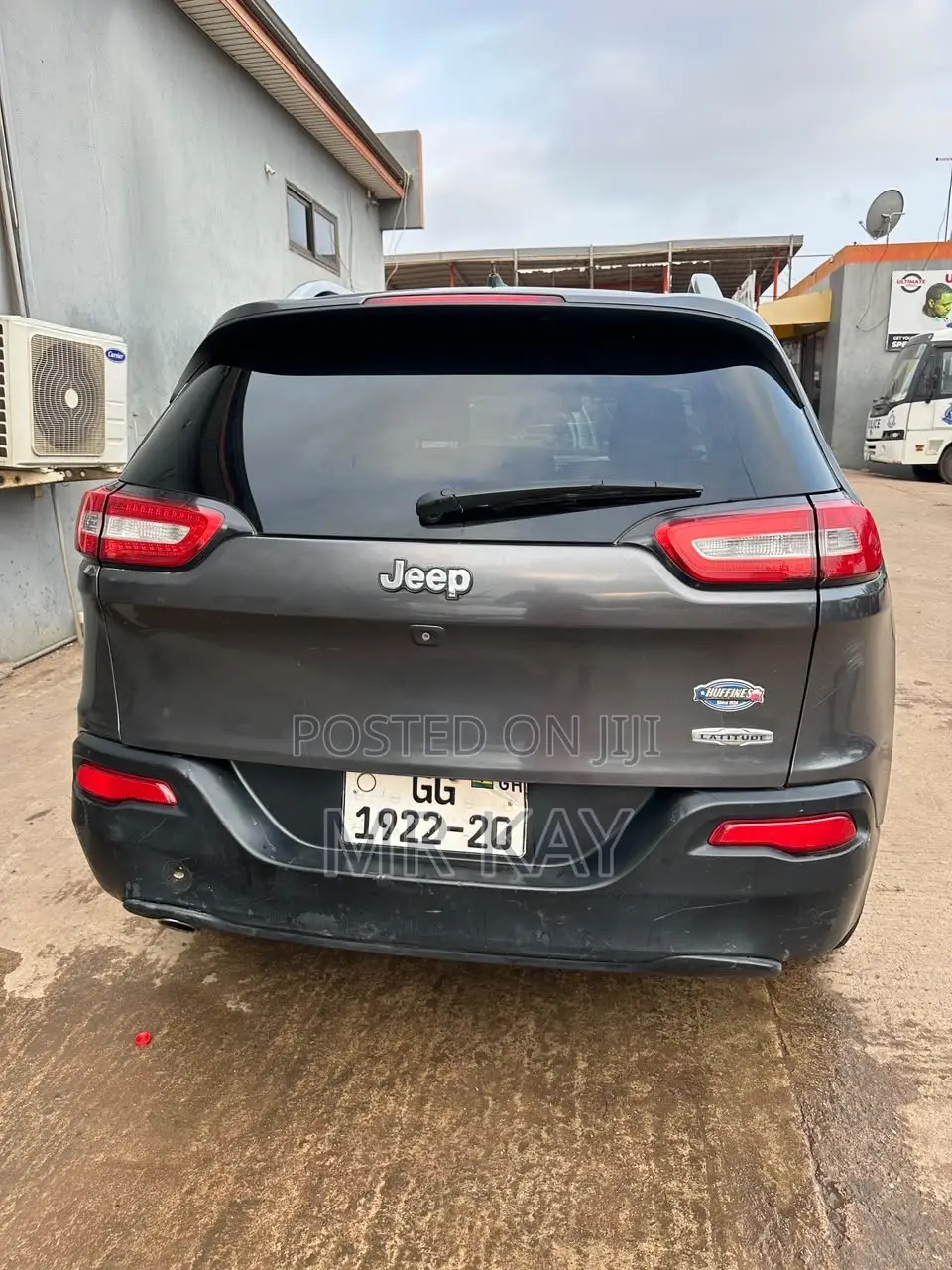 Jeep Cherokee Latitude 4dr SUV (2.4L 4cyl 9A) 2015 Gray