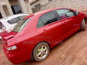 Toyota Yaris 2010 Red
