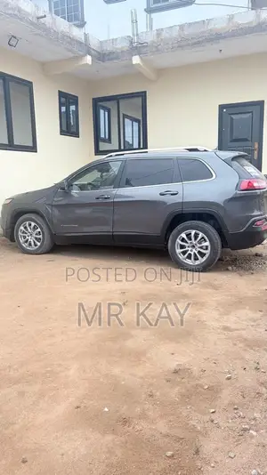 Jeep Cherokee Latitude 4dr SUV (2.4L 4cyl 9A) 2015 Gray