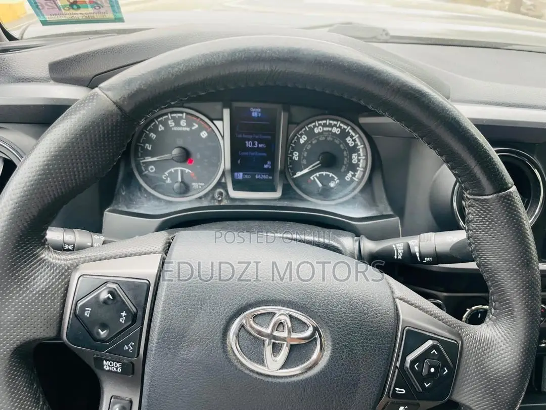 Toyota Tacoma TRD Sport 2019 Gray