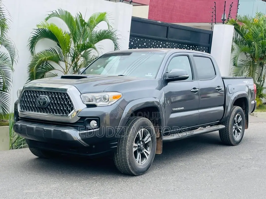 Toyota Tacoma TRD Sport 2019 Gray