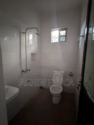 2bdrm Apartment in Arhin, Overhead for rent