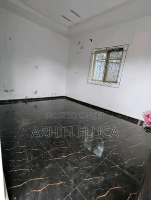 2bdrm Apartment in Arhin, Overhead for rent