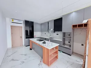 4bdrm House in Ashaley Botwe, School Junction for sale