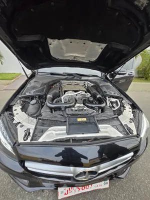 Mercedes-Benz C63 Base RWD Sedan (4.0L V8 7A) 2017 Black