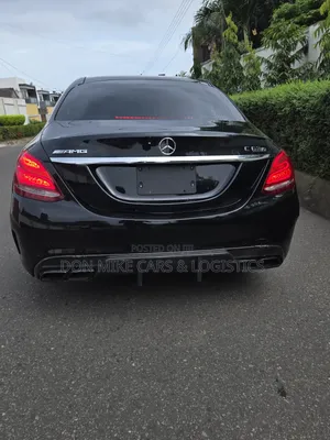 Mercedes-Benz C63 Base RWD Sedan (4.0L V8 7A) 2017 Black