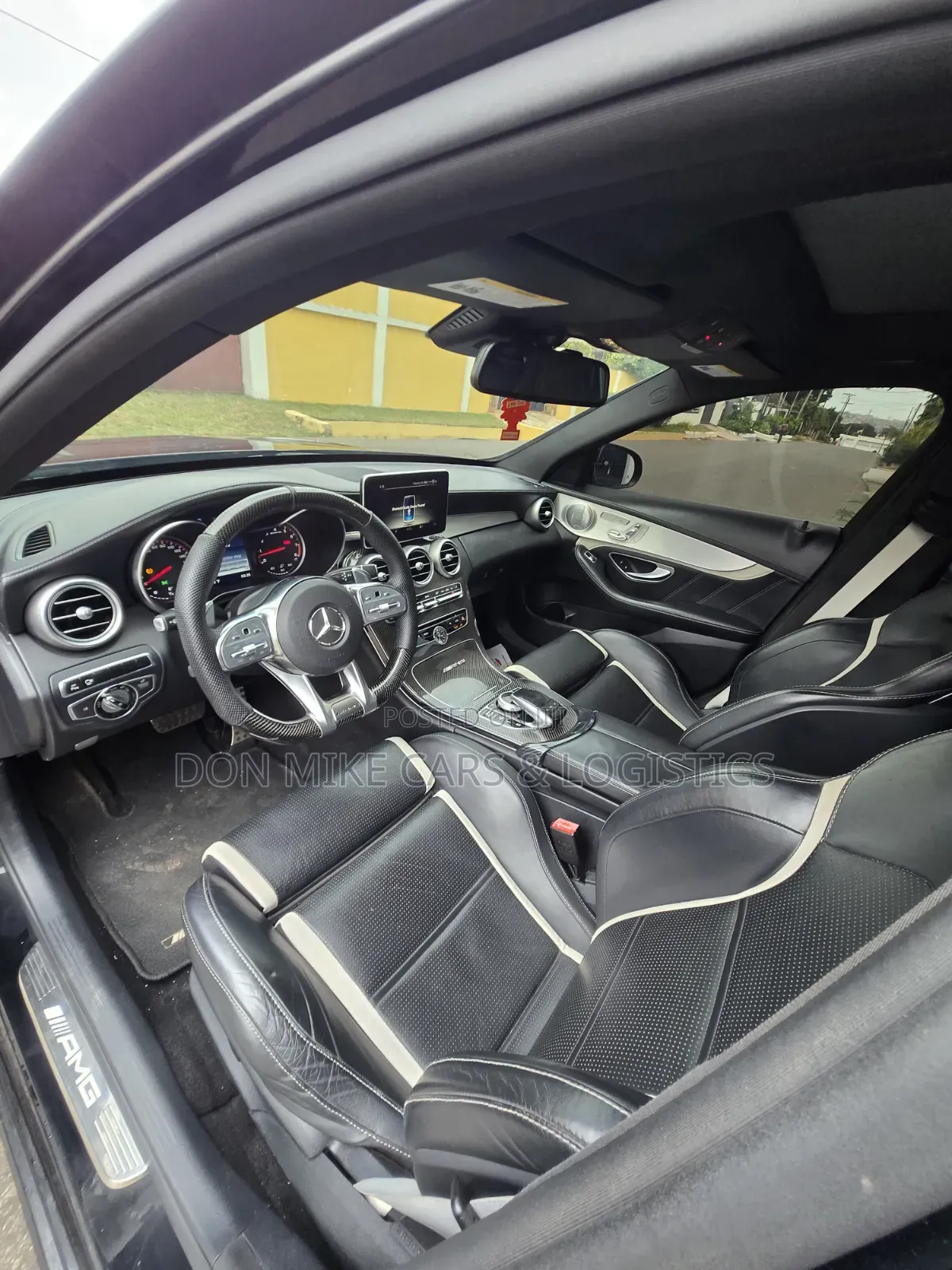 Mercedes-Benz C63 Base RWD Sedan (4.0L V8 7A) 2017 Black