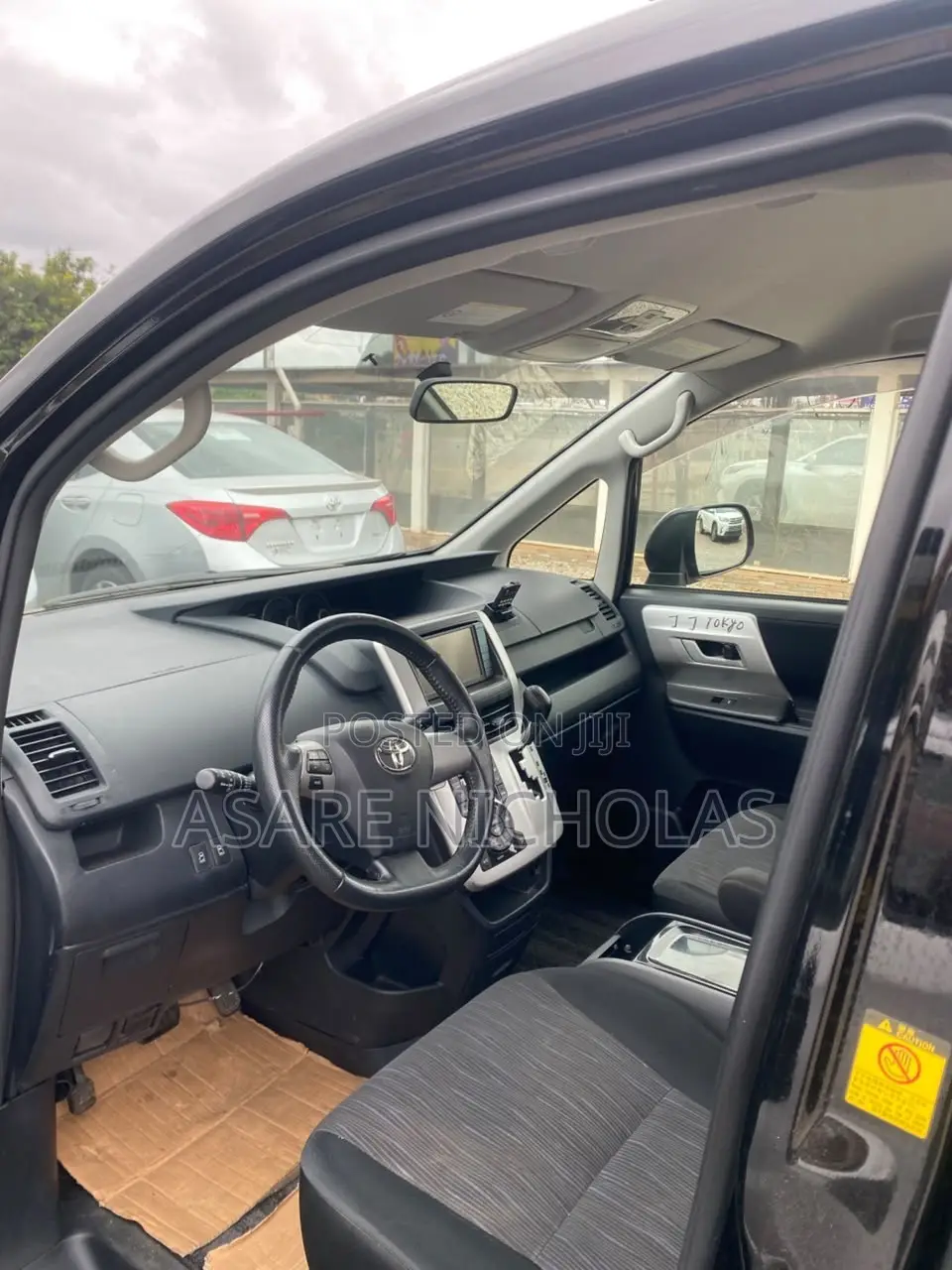Toyota Voxy 2014 Black