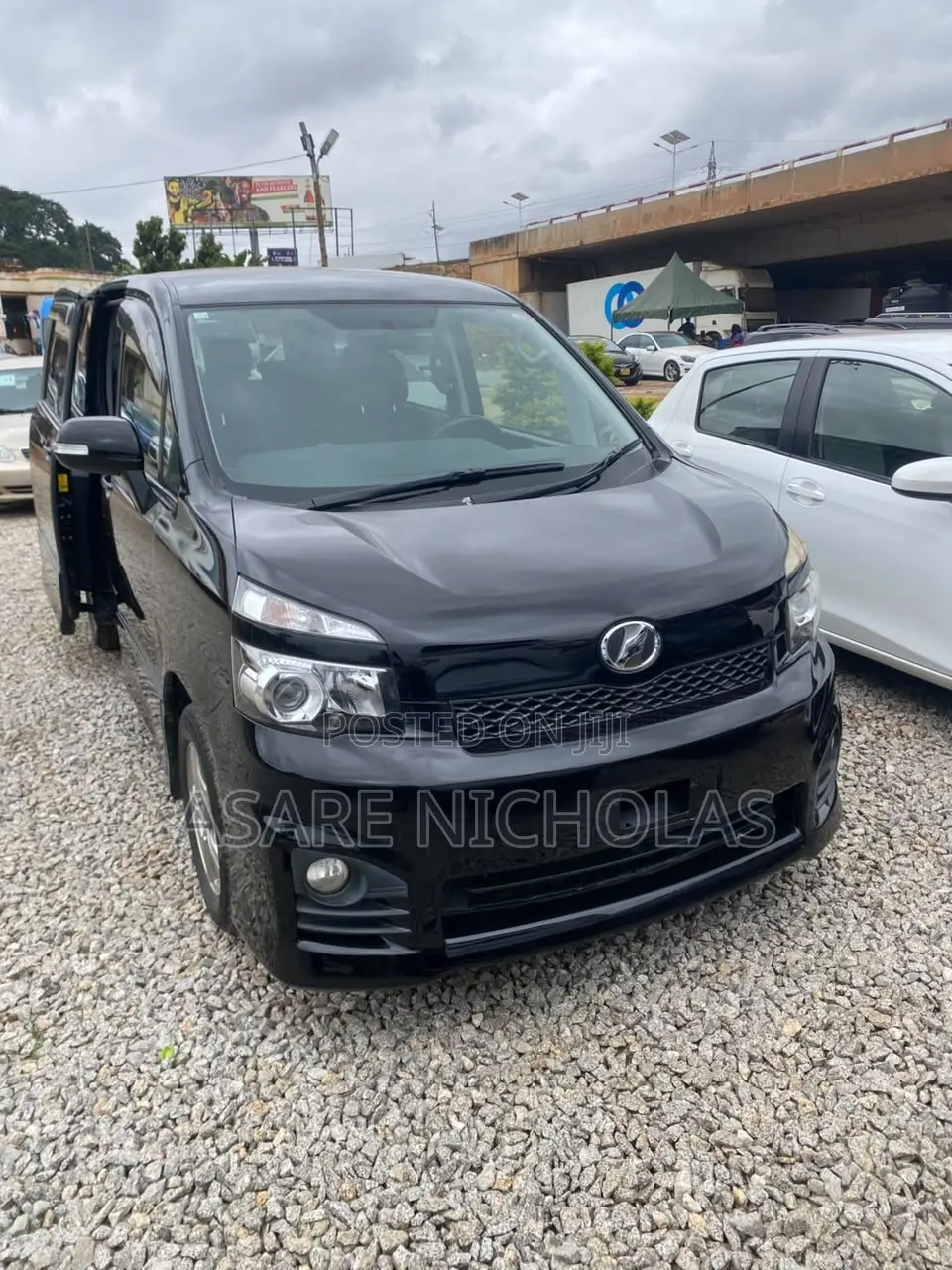 Toyota Voxy 2014 Black
