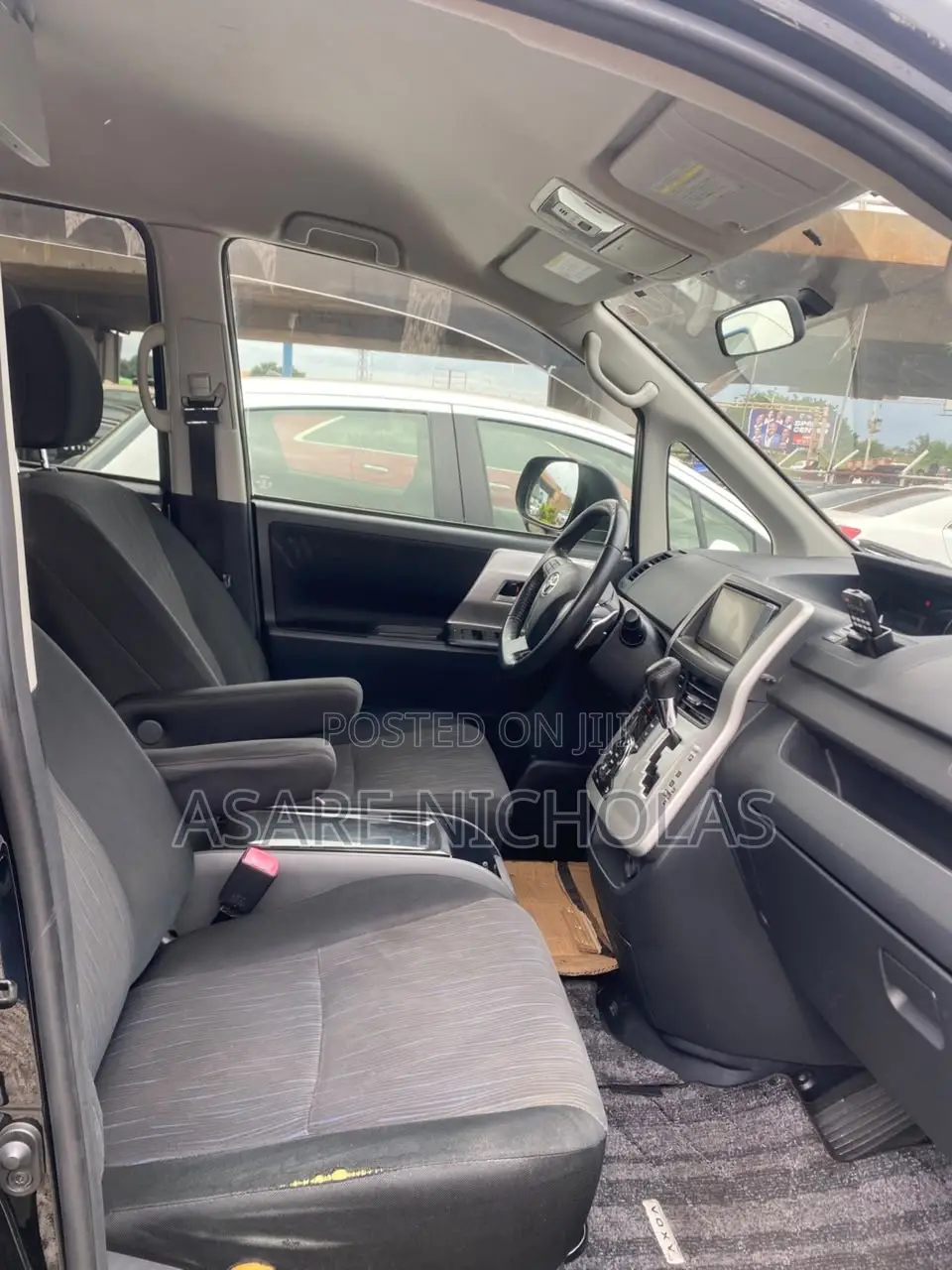 Toyota Voxy 2014 Black