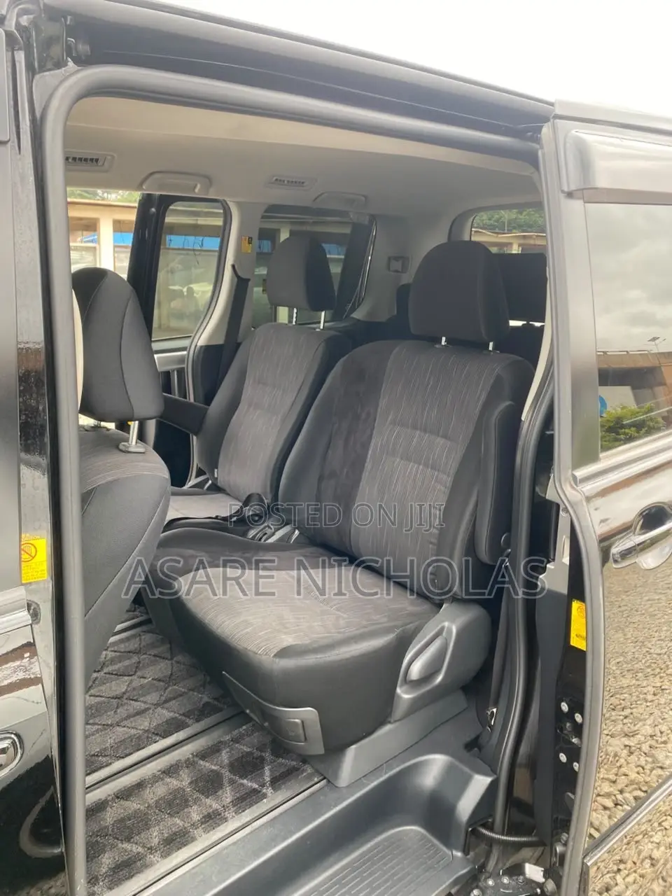 Toyota Voxy 2014 Black