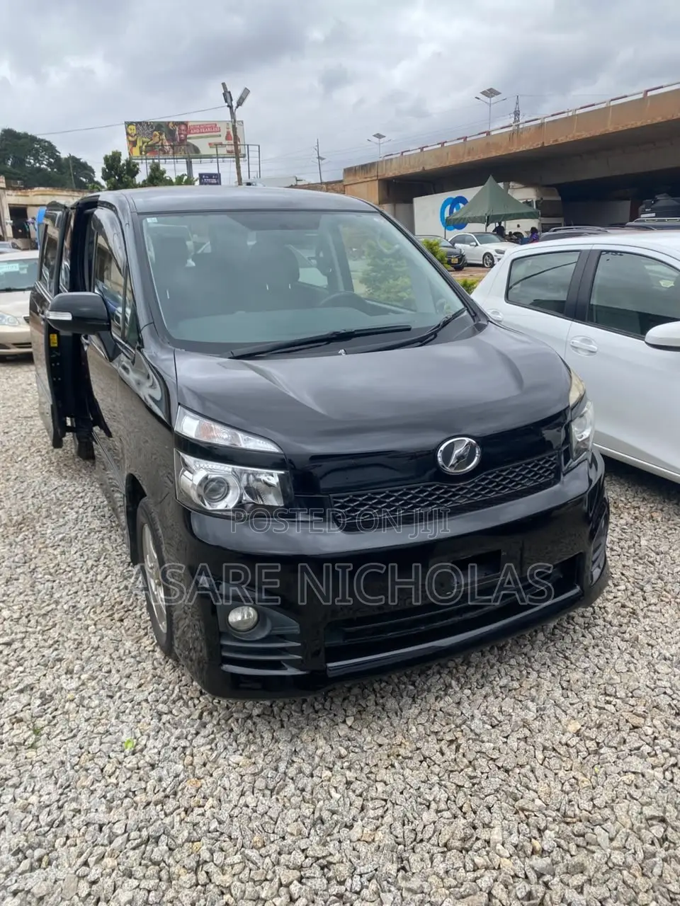 Toyota Voxy 2014 Black
