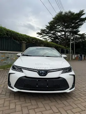 Toyota Corolla Hybrid LE AWD 2024 White