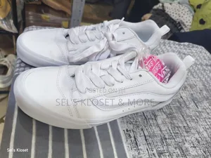 Vans Knu Skool