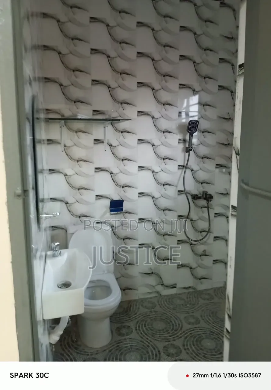 1bdrm Apartment in New Site Adenta for rent