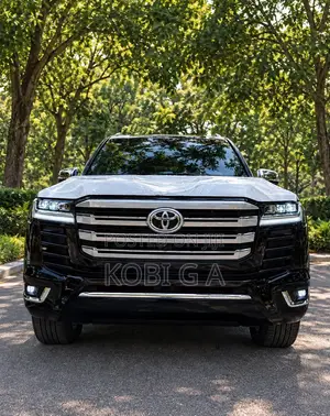 New Toyota Land Cruiser LC300 2025 Black