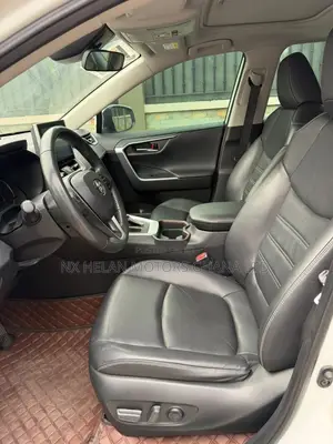 Toyota RAV4 Limited FWD 2023 White