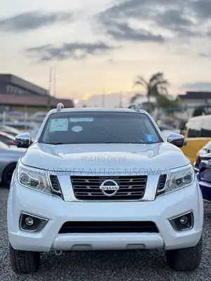 Nissan Navara 2018 White