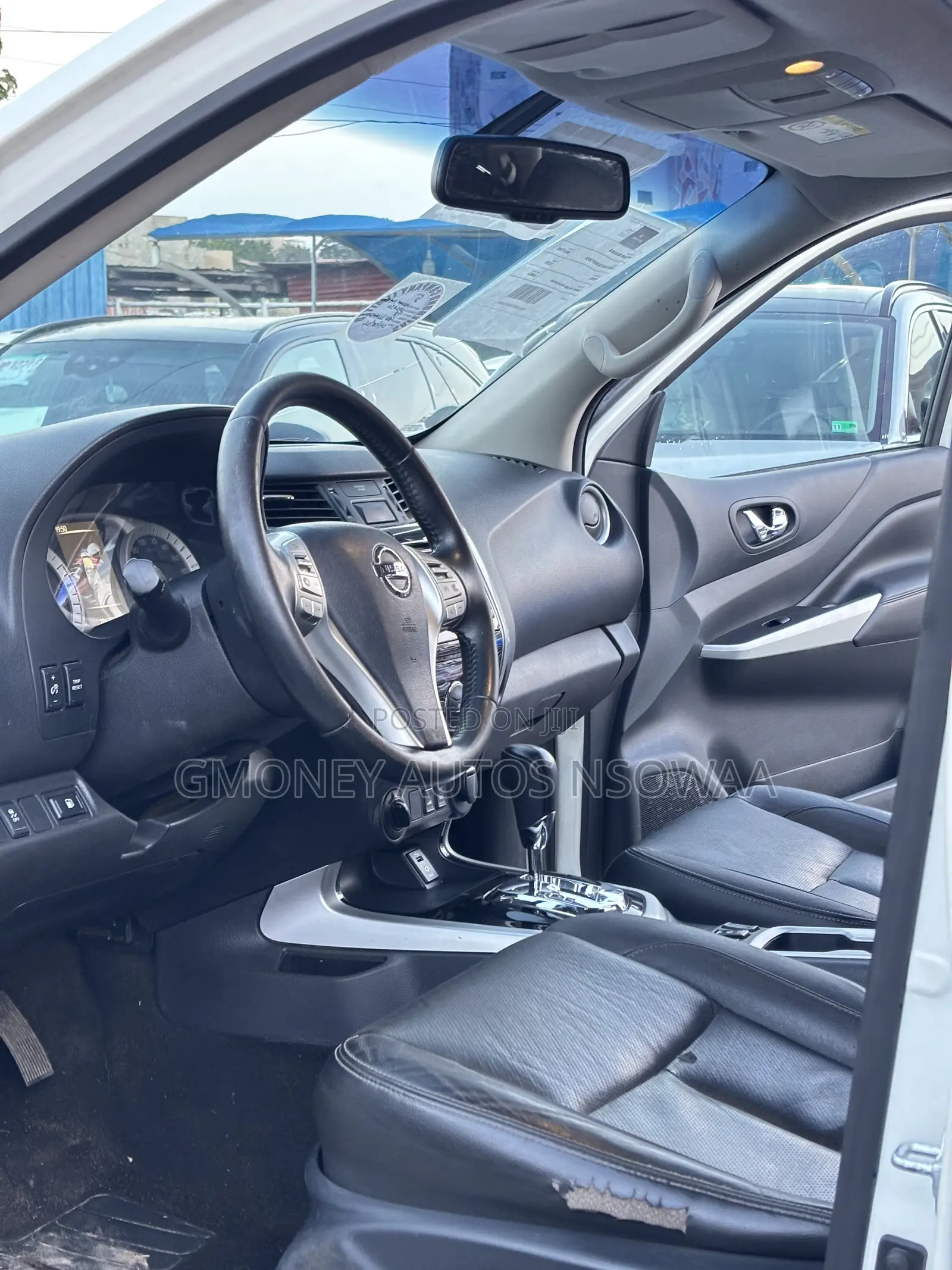 Nissan Navara 2018 White
