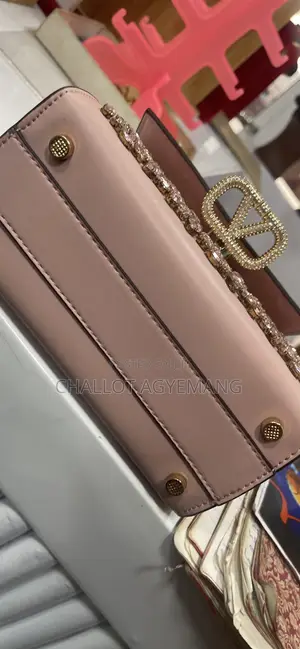Luxury Quilted Ladies Handbag - Pink