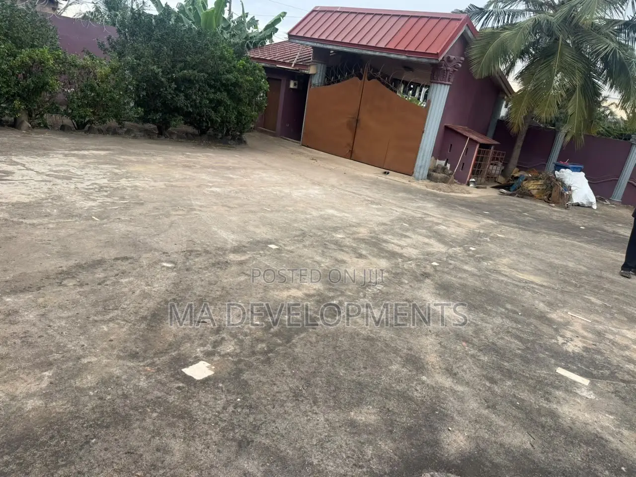 6bdrm Apartment in Madev Realty, Tantra Hills for rent