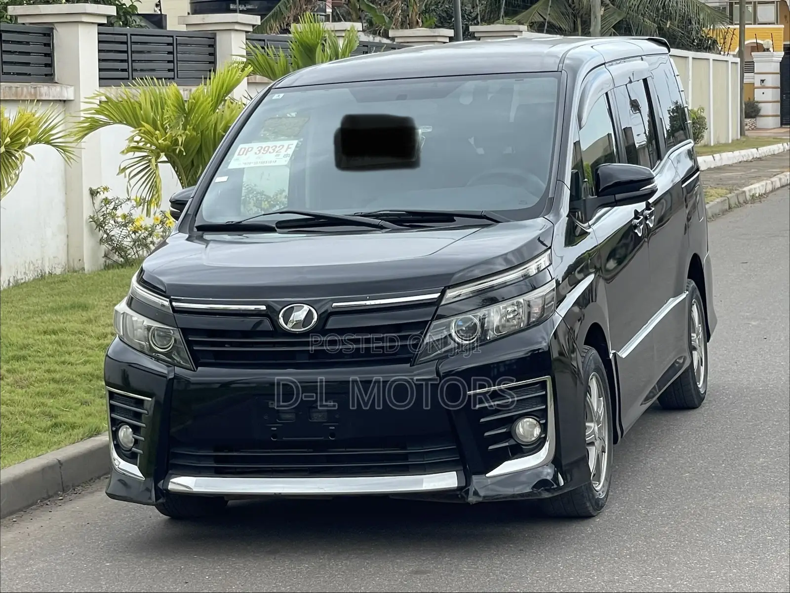 Toyota Voxy X 4WD 7-Seater 2014 Black