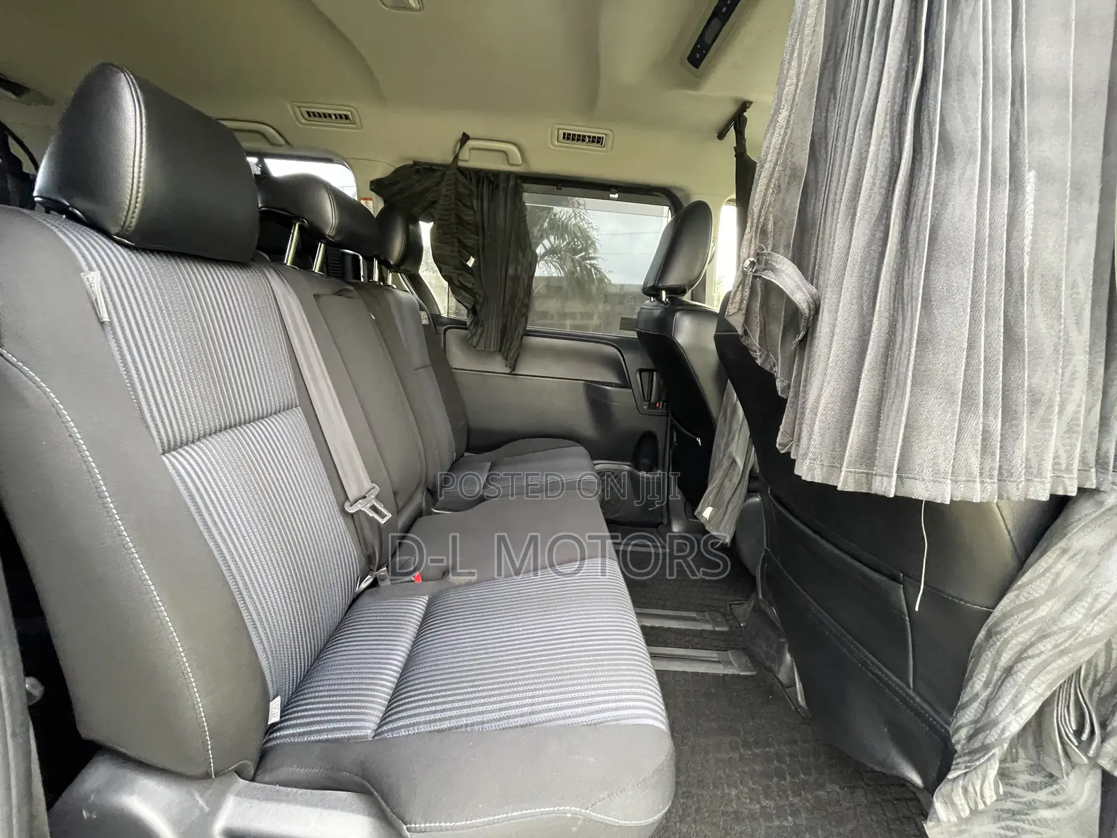 Toyota Voxy X 4WD 7-Seater 2014 Black