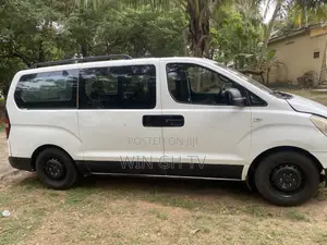 Hyundai H1 2010 White
