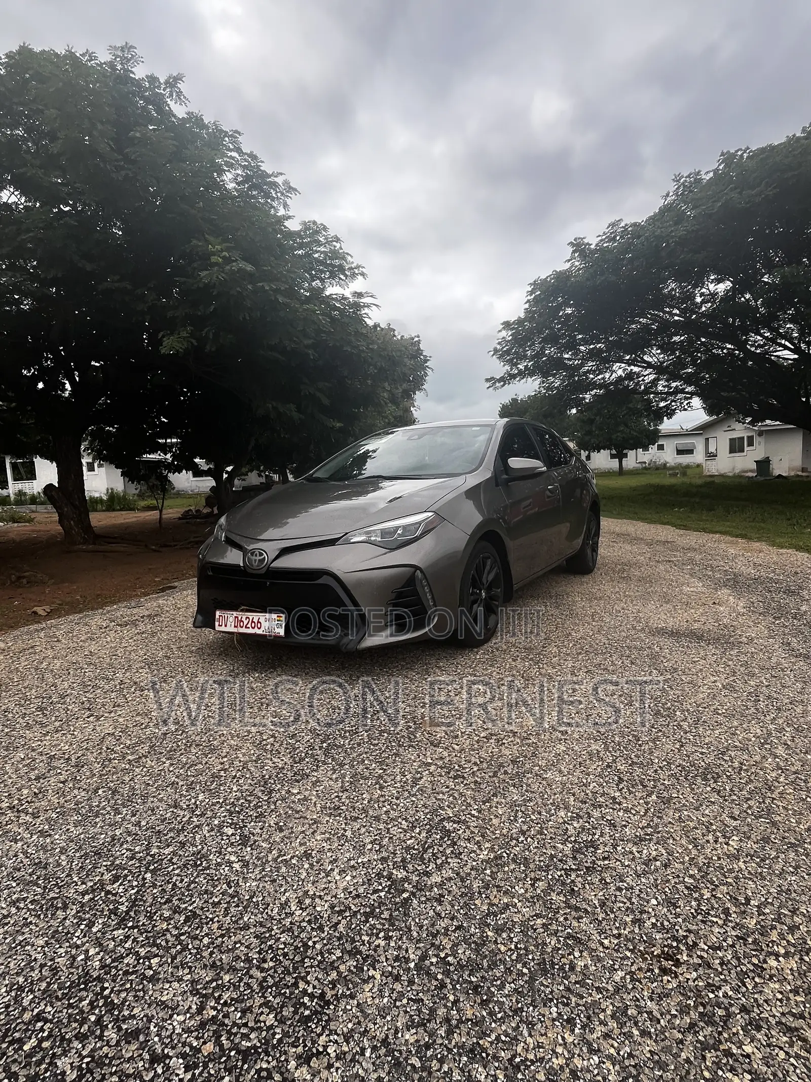 Toyota Corolla SE 4dr Sedan (1.8L 4cyl CVT) 2017