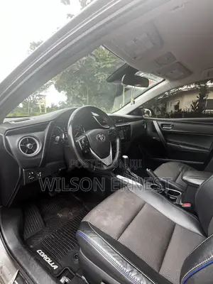 Toyota Corolla SE 4dr Sedan (1.8L 4cyl CVT) 2017
