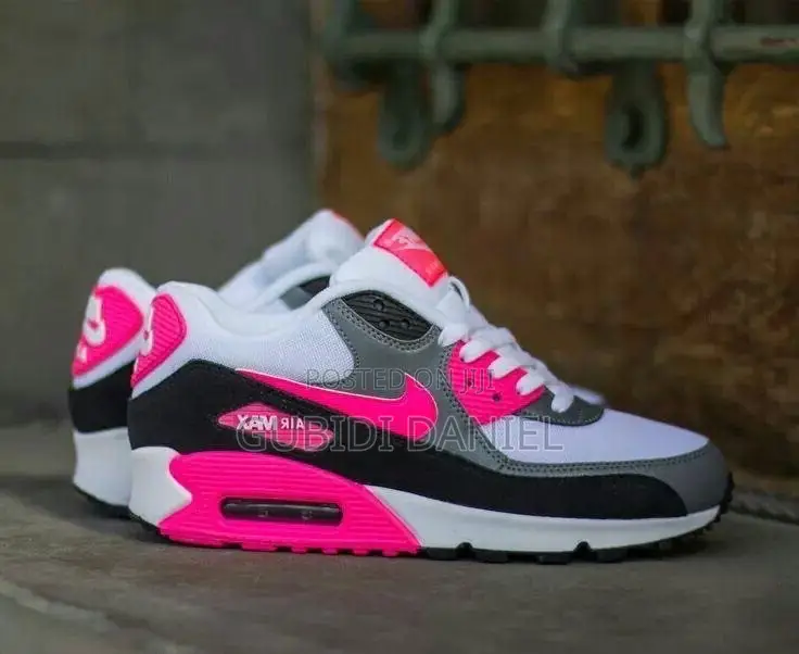 Nike Air Max 90 in the Pink