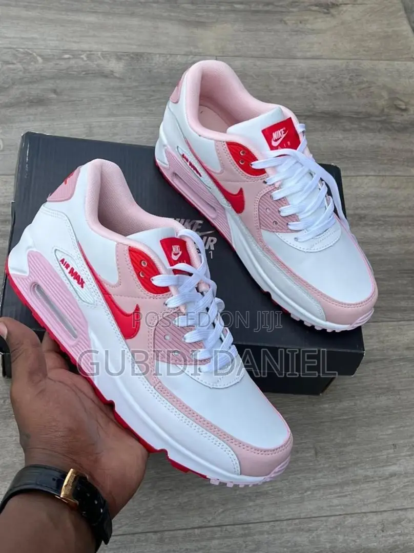 Nike Air Max 90 in the Pink