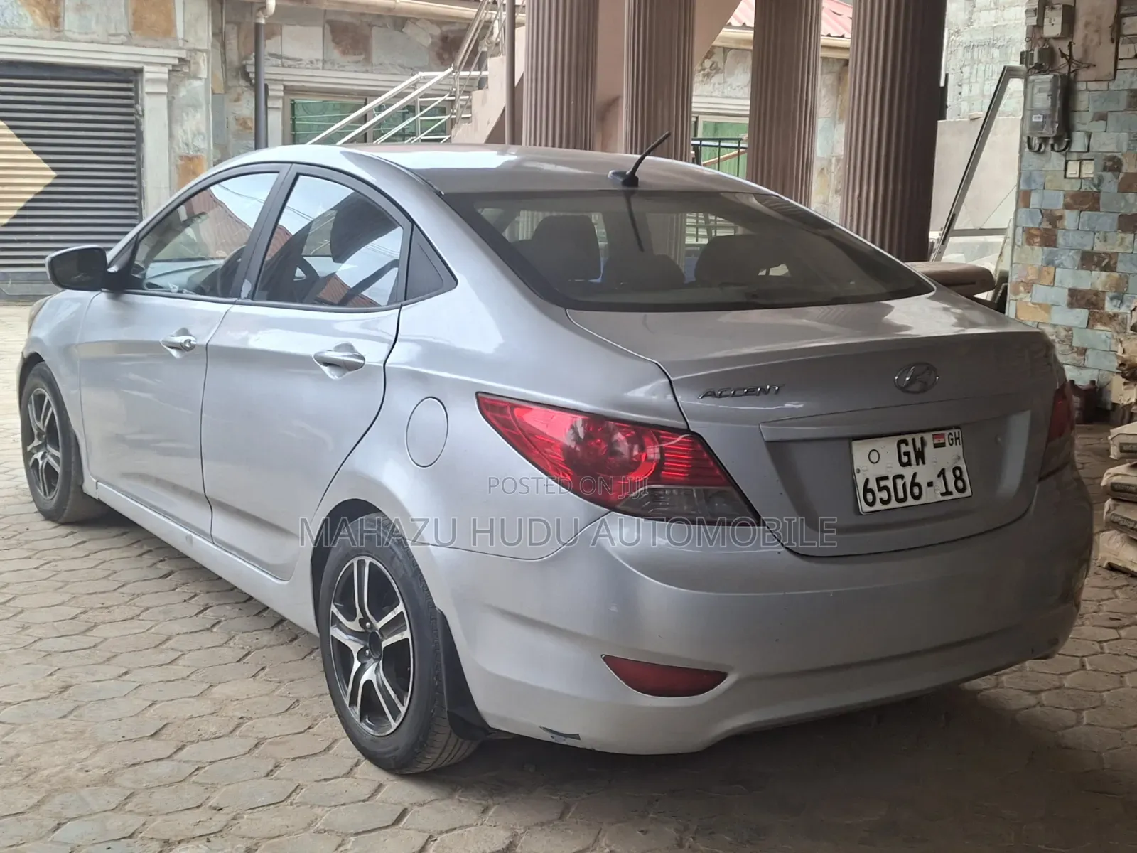 Hyundai Accent SE 2013 Silver