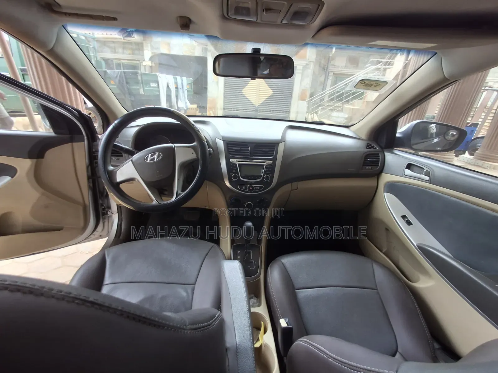 Hyundai Accent SE 2013 Silver