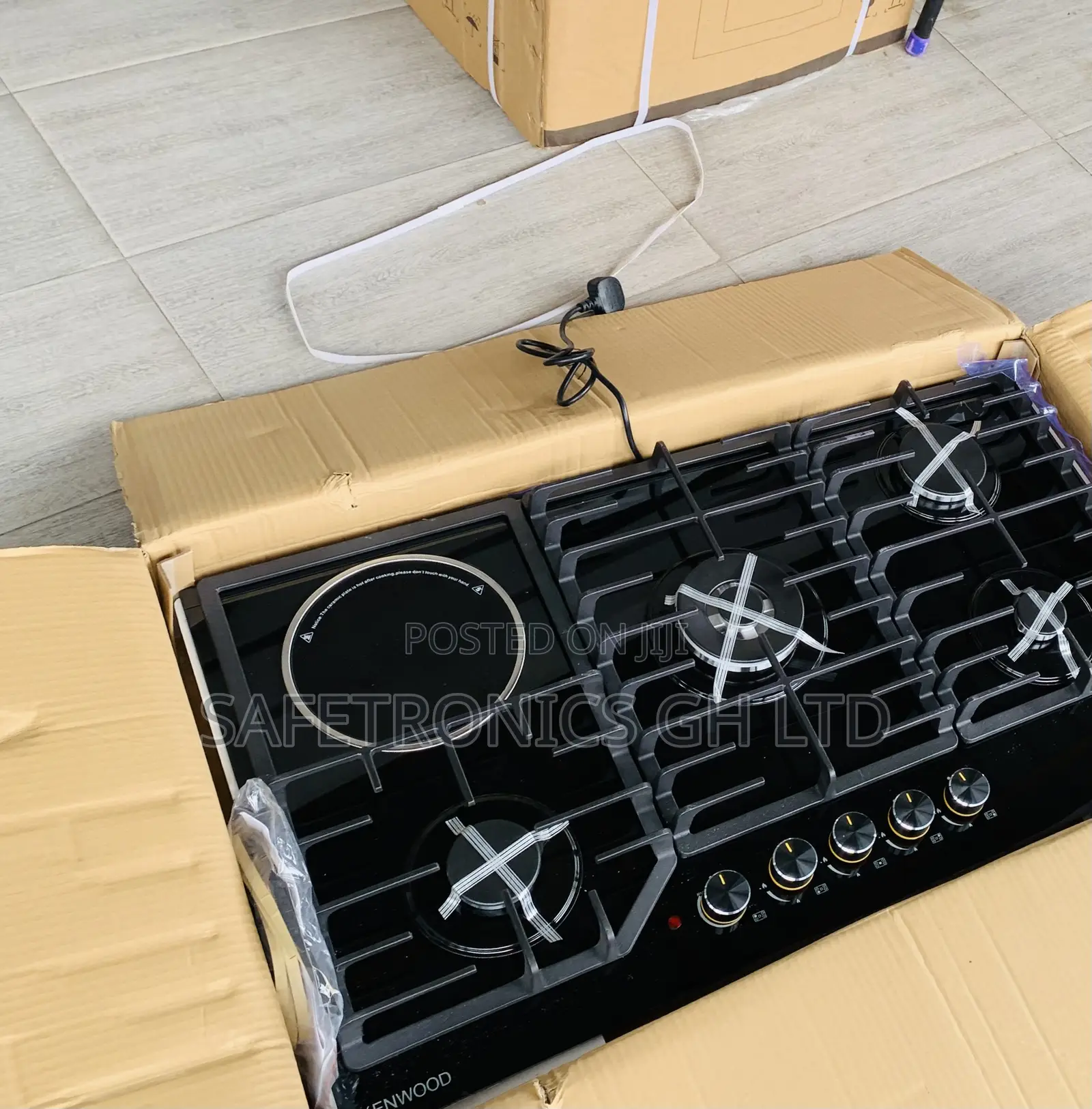 Perfect Good Black Inbuilt Kenwood 90cm 4+1 Hob