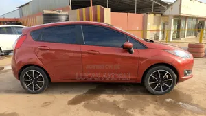 Ford Fiesta 2020 Maroon