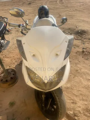 Yamaha Majesty 2015 White