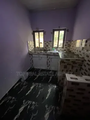 1bdrm Apartment in Sowutuom, Israel Park for rent