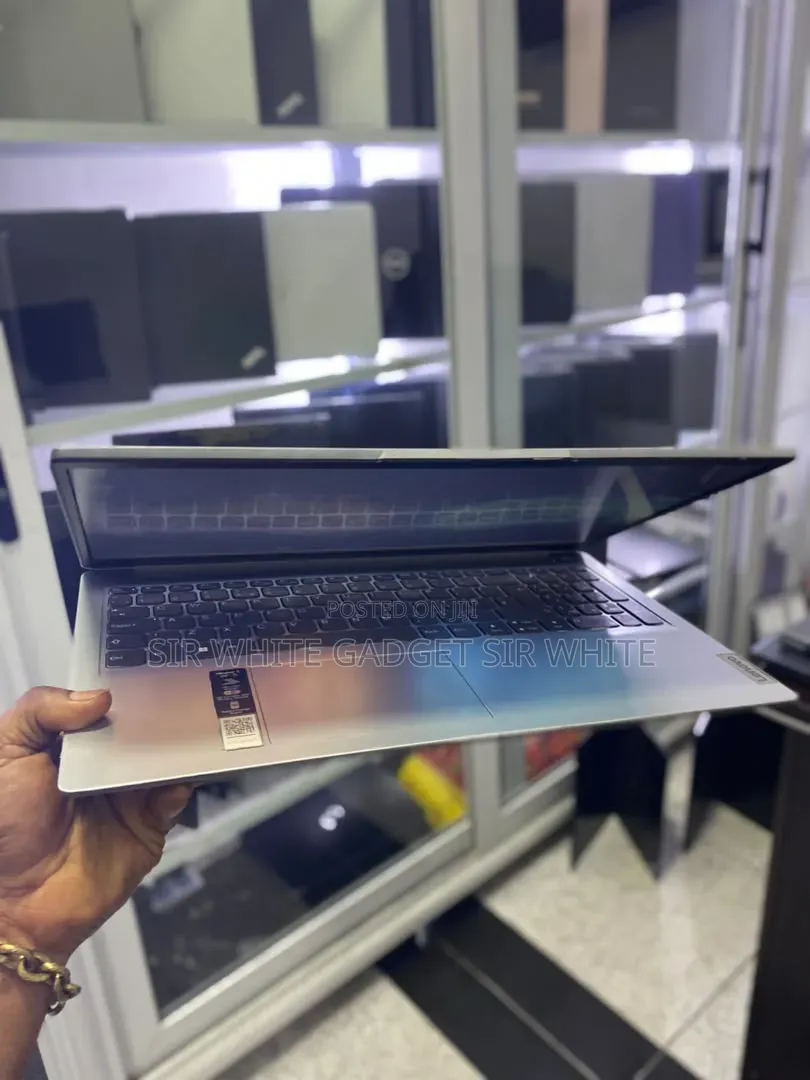 Laptop Lenovo IdeaPad 1 4GB Intel SSD 256GB