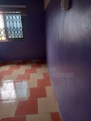 1bdrm Room & Parlour in Gomoa East for rent