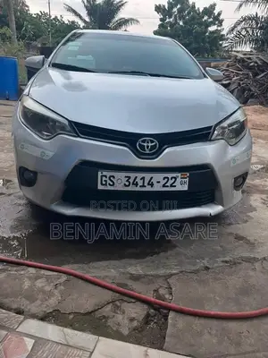 Toyota Corolla LE 4dr Sedan (1.8L 4cyl CVT) 2016 Silver